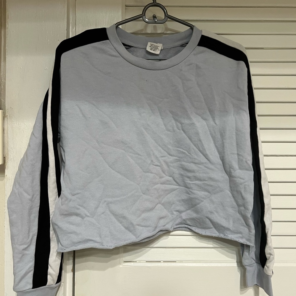 Crew crop neck with stripes worn 1 time lounge